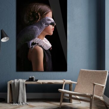 Retrato barroco de una niña con un loro