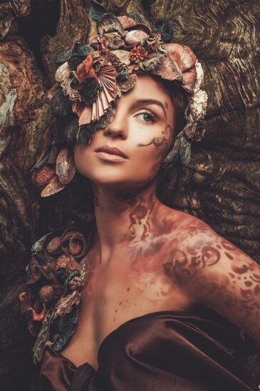 Portrait artistique d'une belle femme