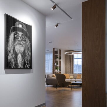 Zwart wit fotokunst, Ibiza portret van oude hippy