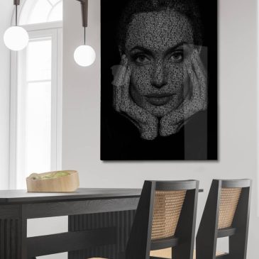 Art mural en noir et blanc d'Angelina Jolie