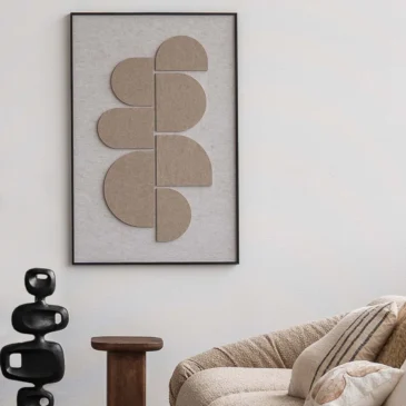 Pintura acústica en relieve 3D con textura en tonos neutros y marco oscuro. Decoración de pared Japandi