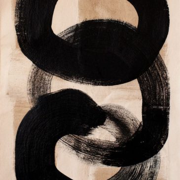 Pintura abstracta wabi sabi con pinceladas negras sobre fondo beige. Díptico de decoración de pared Japandi con wabi sabi I