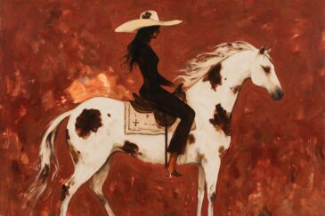 Het Rode Westen – geschilderd western schilderij met vrouw met witte hoed op een gevlekt wit paard